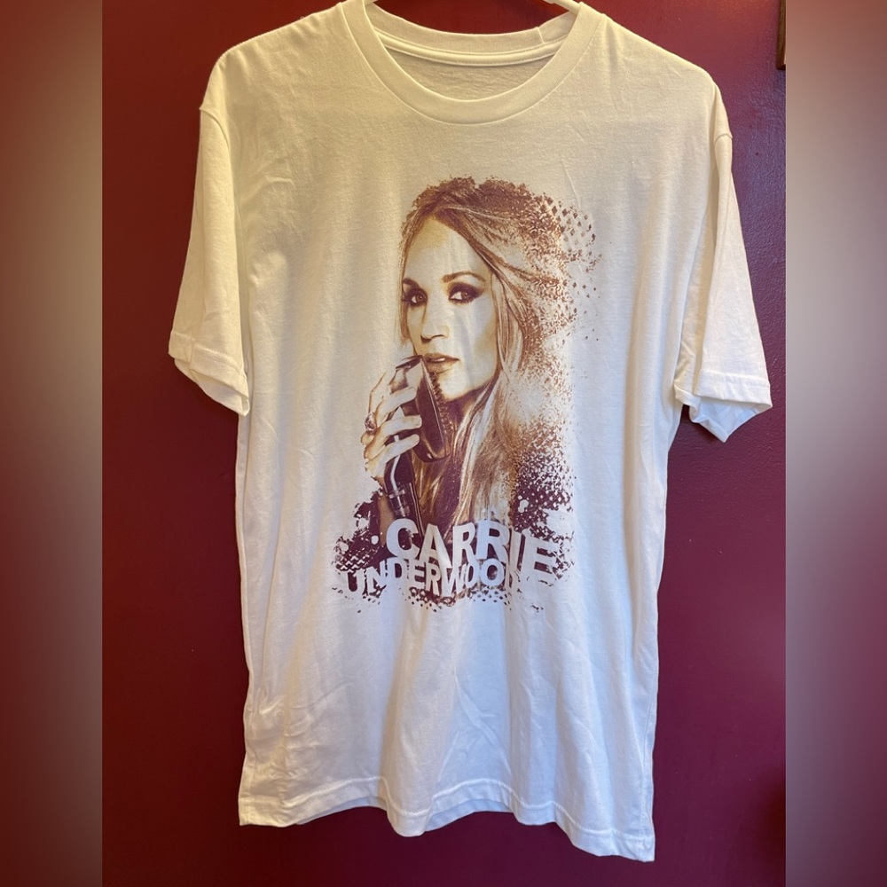 Carrie Underwood white band tee. The Storyteller Tour. Size medium